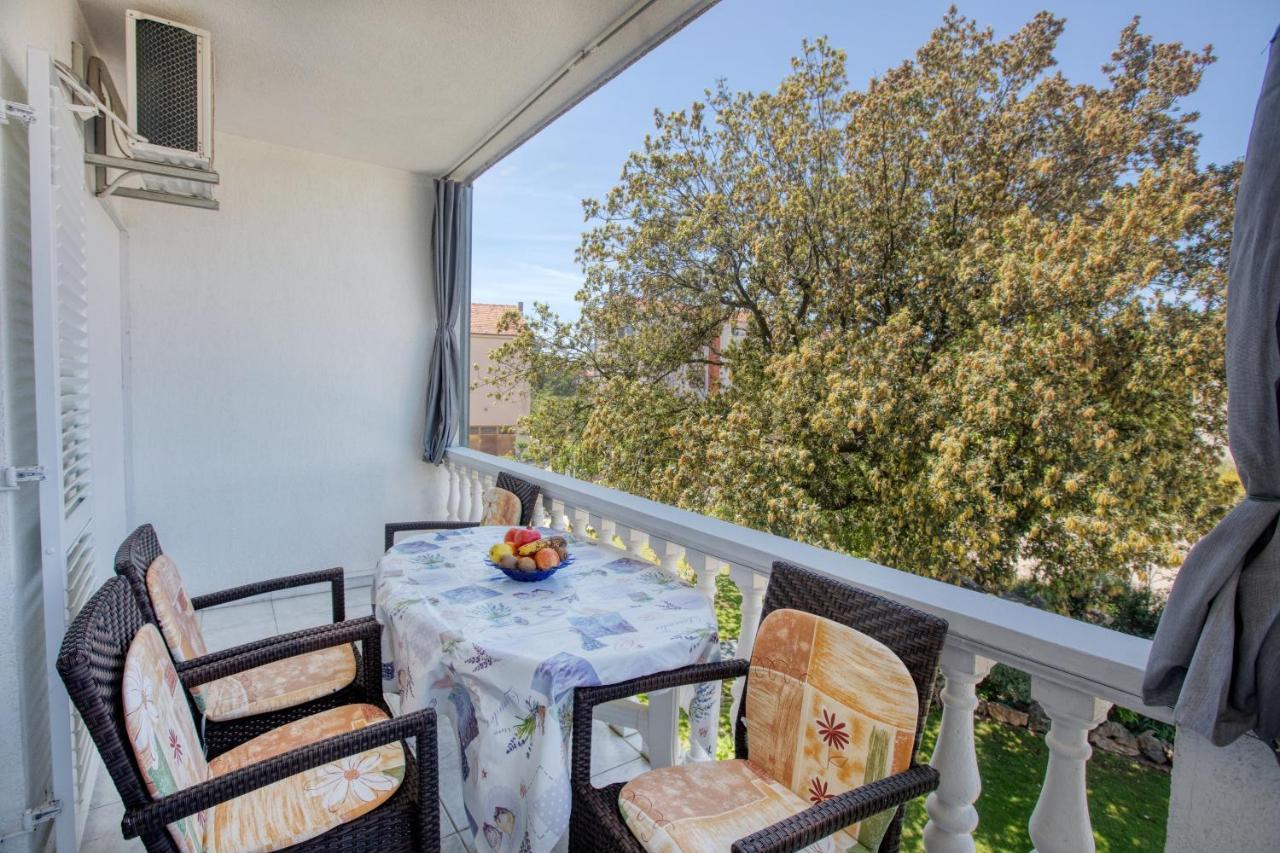 Apartments With A Parking Space Zablace, Sibenik - 4219 Luaran gambar