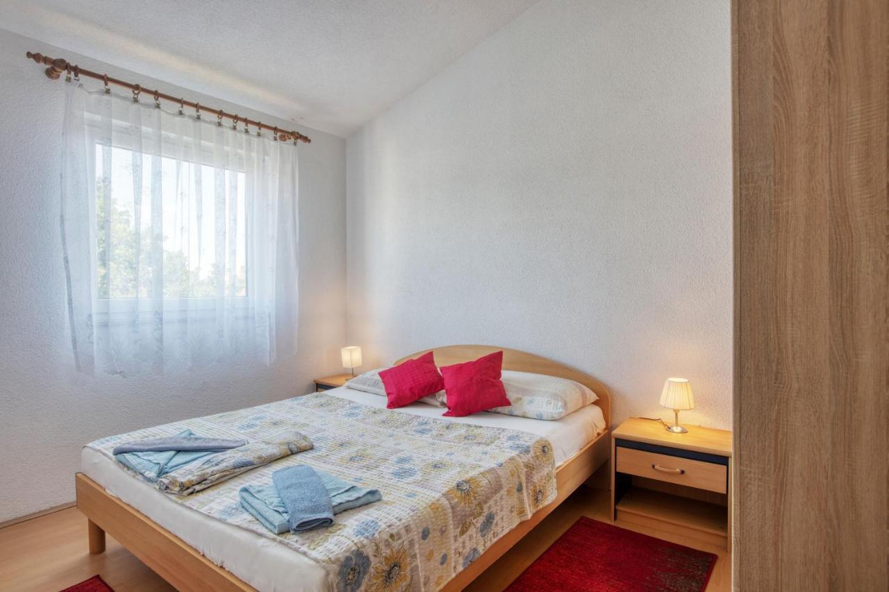 Apartments With A Parking Space Zablace, Sibenik - 4219 Luaran gambar